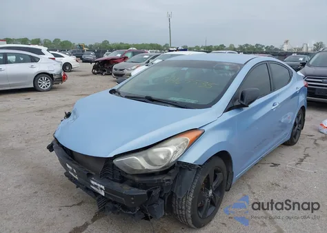 2013 Hyundai Elantra Gls z USA, uszkodzony, nr VIN KMHDH4AE8DU522820